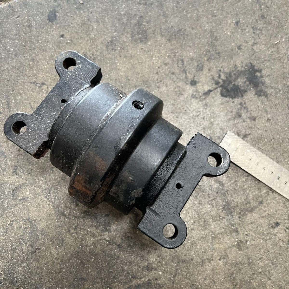 Bottom Roller Fits Kubota Kx101 Kh101 Kh90 68658-21700